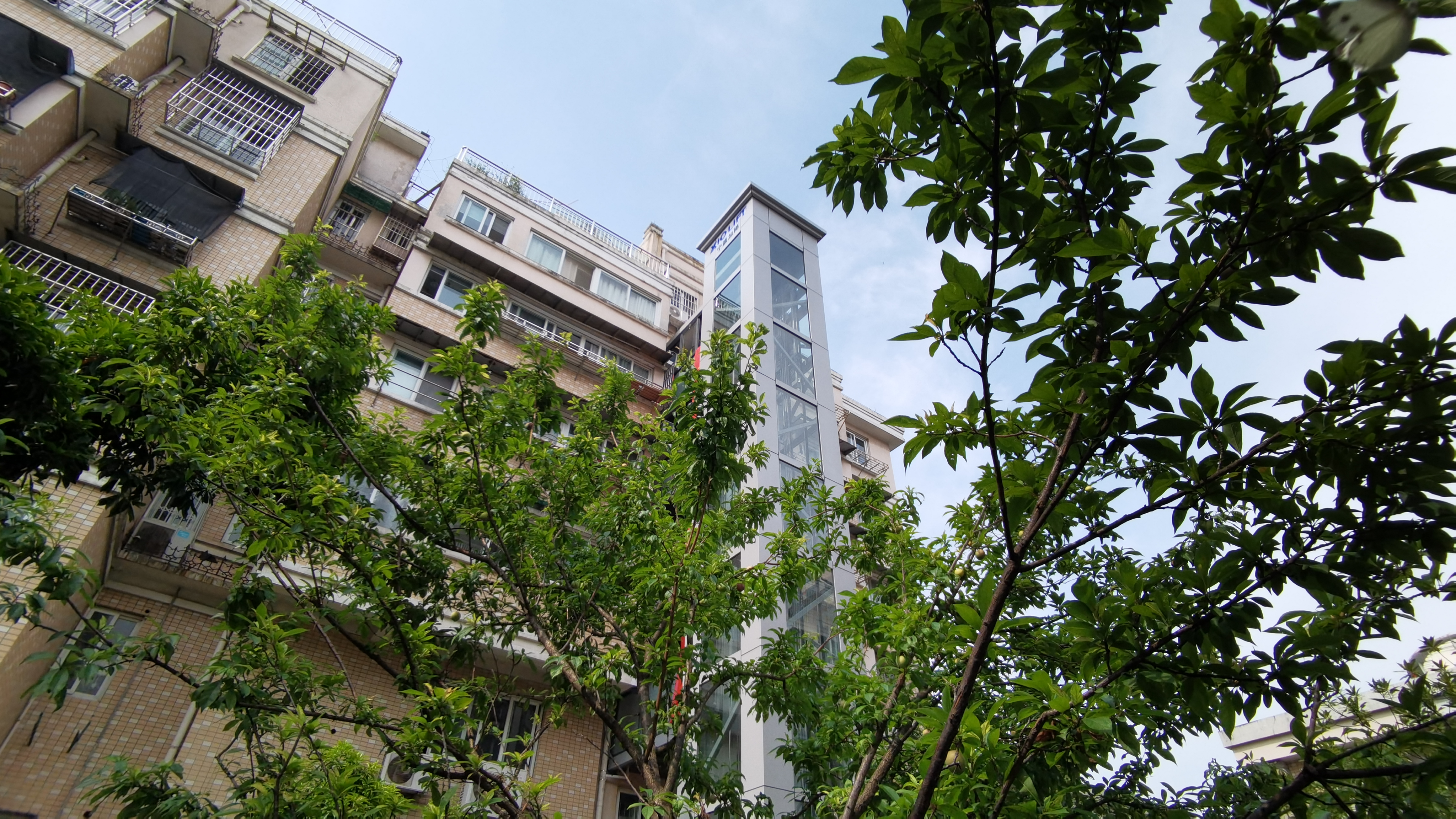 宁波这幢楼居民喜迎“电梯房”，既有出租房、又有想卖房置换的邻居，他们是如何实现成功加装的？