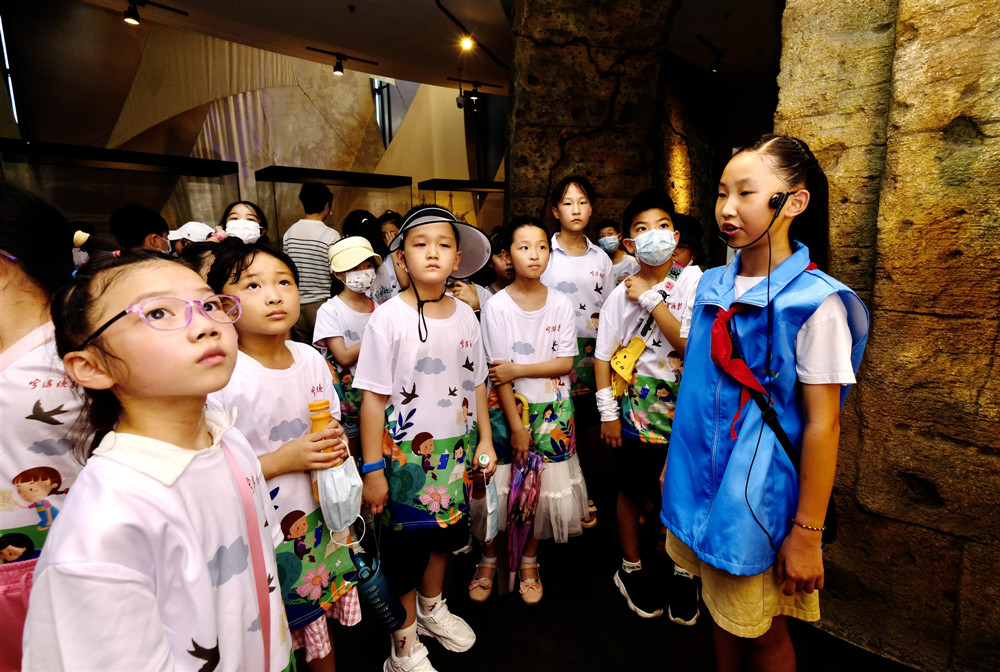 聆听革命故事，传承红色基因！“小候鸟”开启红色研学之旅