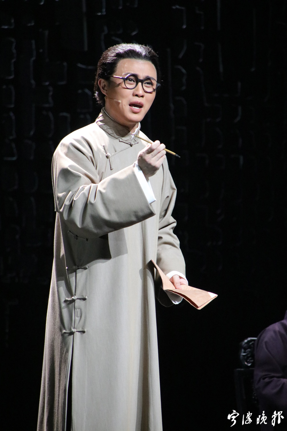 现代甬剧《柔石桥》亮相,青春的主创能否迎来青春的观众?