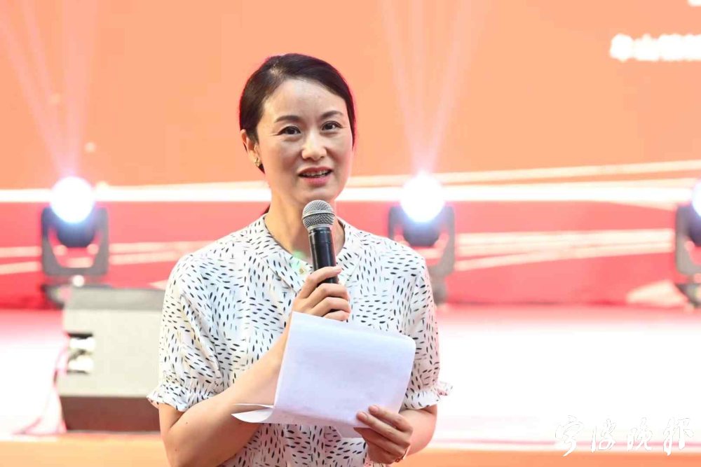 宁波广电集团新闻综合广播副总监,播音指导张倩精彩点评赛后,宁波广电