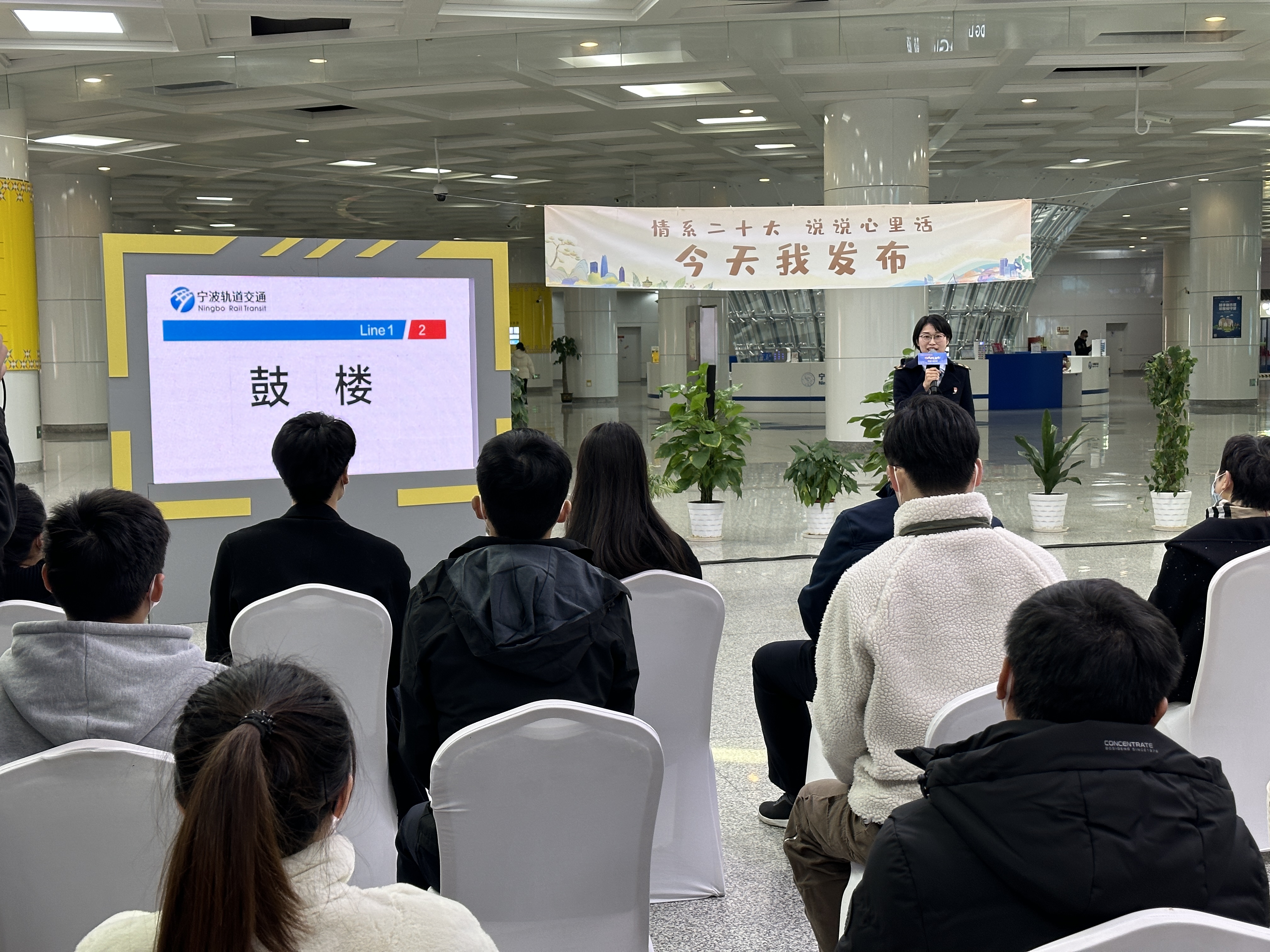 今天我发布 | 三位新型交通人，讲述用青春描绘城市流动风景线的故事