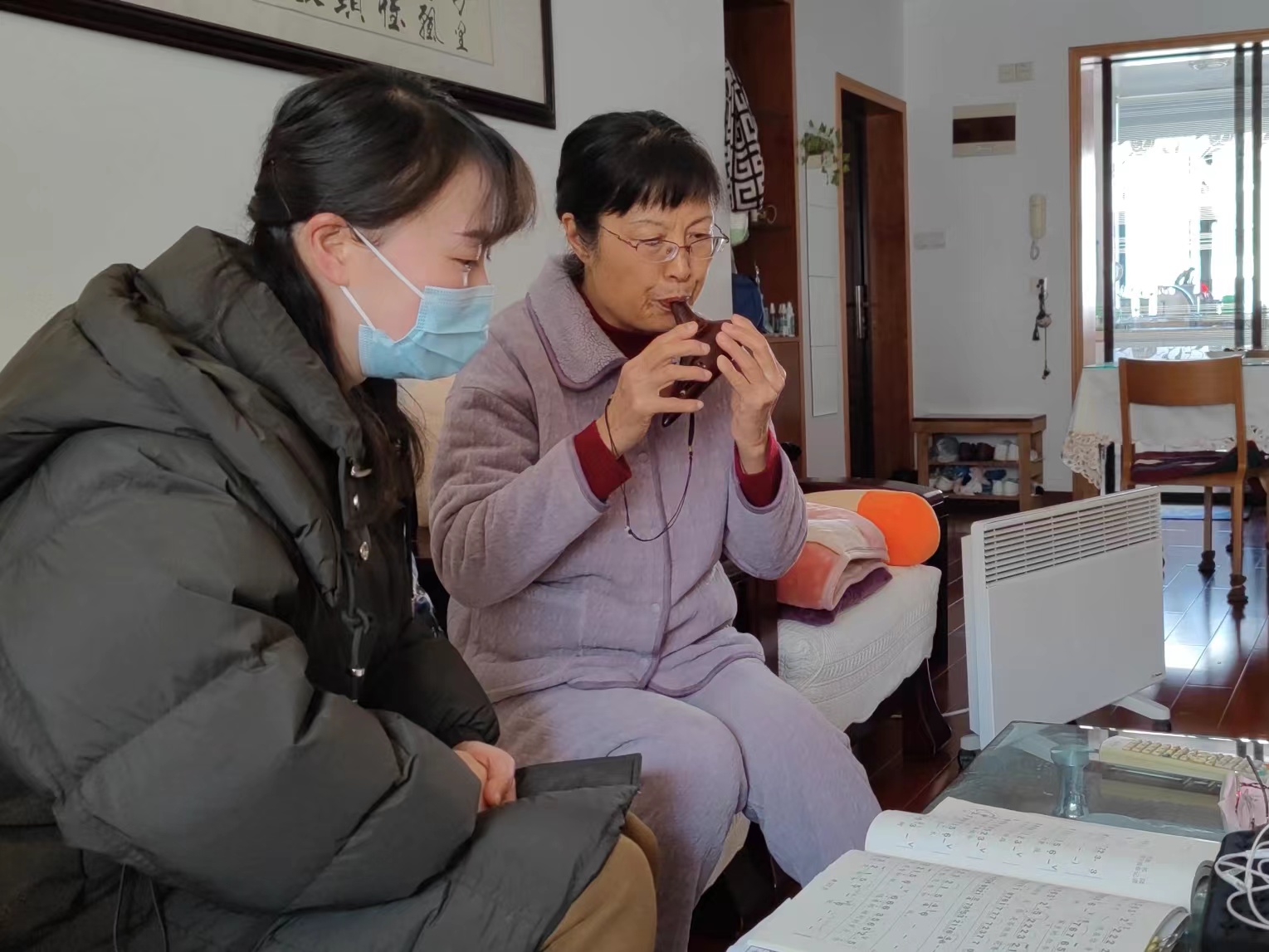 人勤春来早 | 筹备趣味运动会走访文艺志愿者，节后开工第一天，这里的社工好忙碌