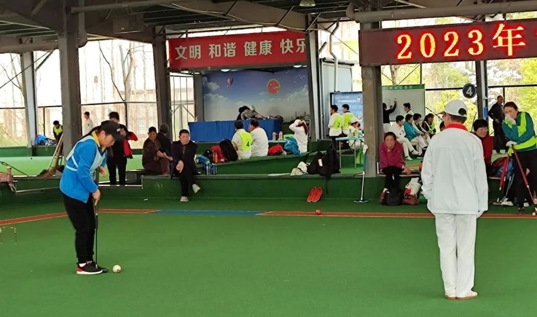 宁波市“宁建杯”巾帼女子门球赛开赛，18支队伍挥杆比拼