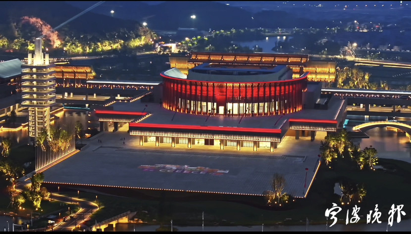 感受东钱湖夜景变幻之美